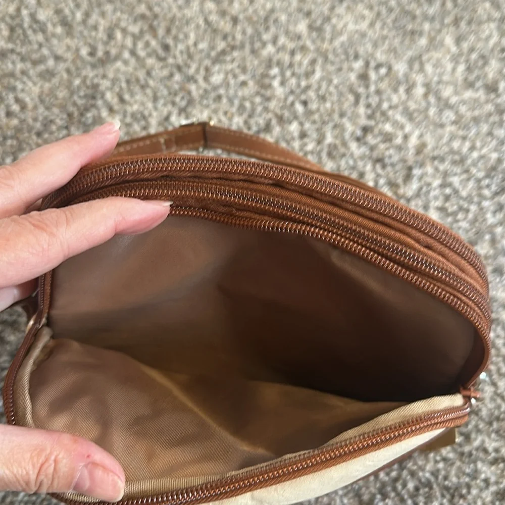 NWT Multi Sac Beige/Camel Crossbody - Picture 4 of 10